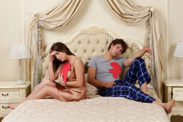 言わないのには理由がある 付き合うことを隠す彼氏へのng行為 占いのウラッテ