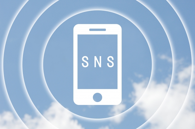 SNS不倫をしている旦那の特徴って？見極める方法まとめ